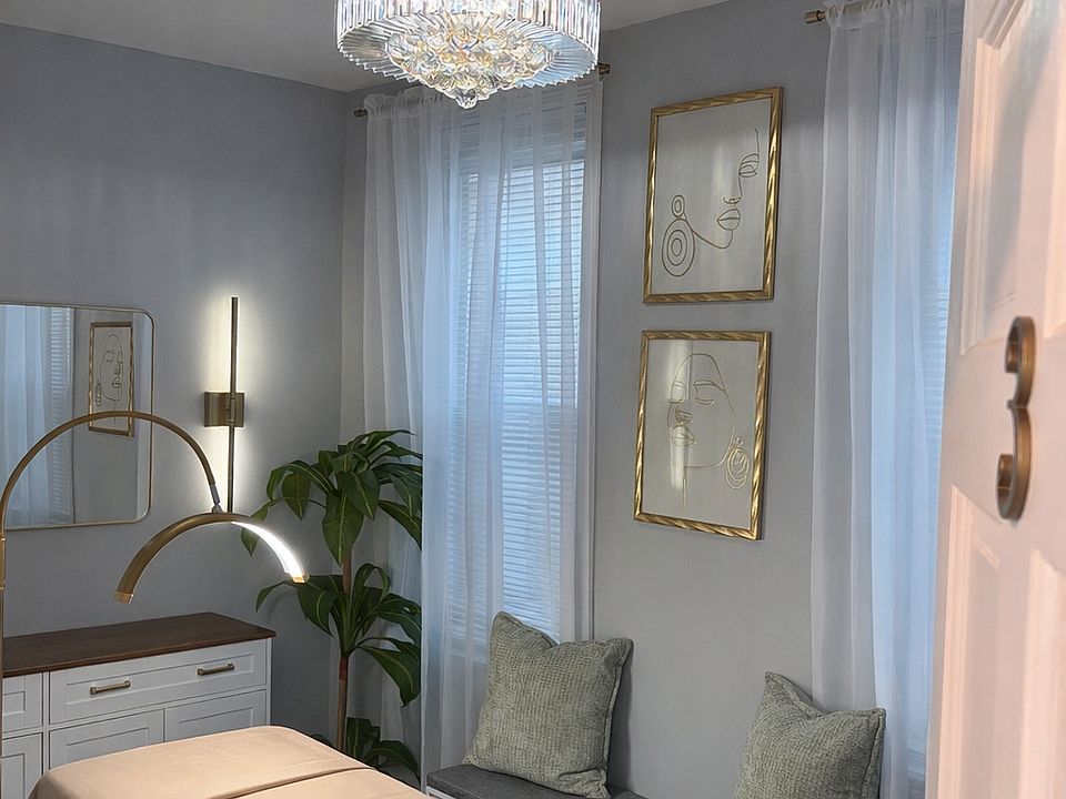 1st image of 2743 Kensington Ave #2