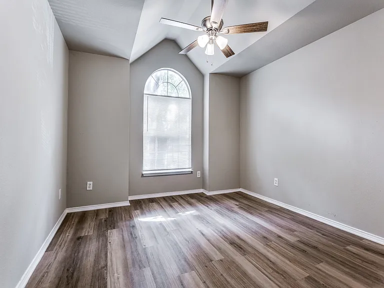 3935 Pickett Pl — Photo 6