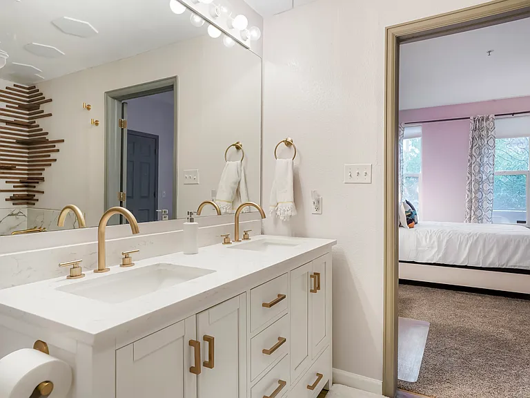 1727 N Pearl St #104 — Photo 13