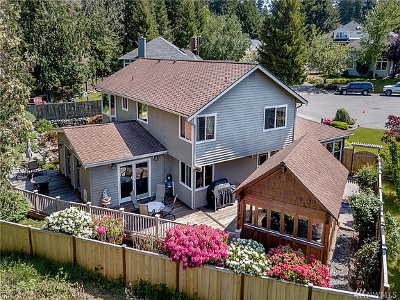 2nd image of 1705 NW Viewmont Ct