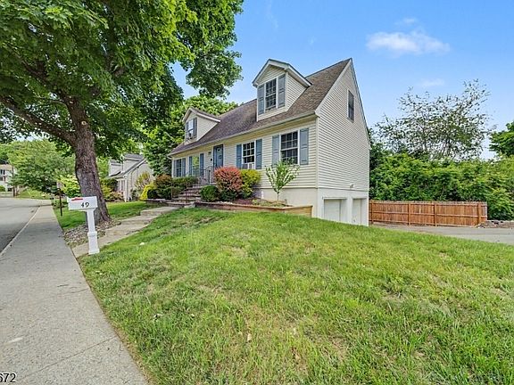 4th image of 49 Kice Ave