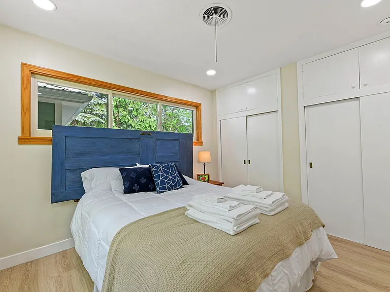 719 Hanshaw Rd — Photo 21