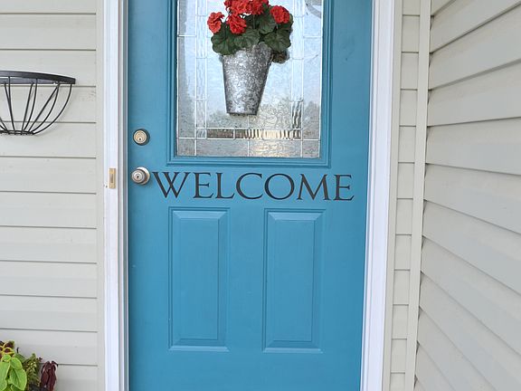 2nd image of 147 Thoroughbred Dr NW