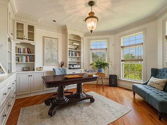 5th image of 276 Longwood Rd