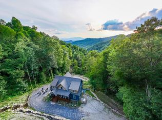 1105 Falls View Dr, Bryson City, NC 28713