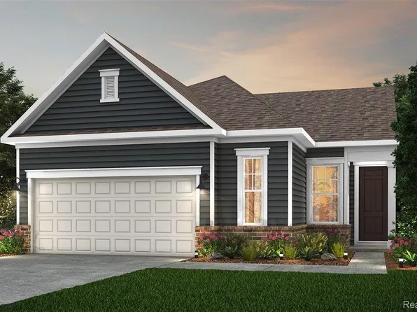 1567 Moss Dr, Milford, MI 48381