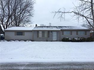 5450 Rollins Dr, Shelby Township, MI