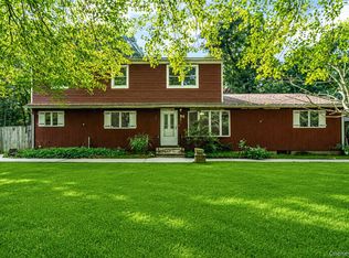 8 Swezey Lane, Middle Island, NY 11953