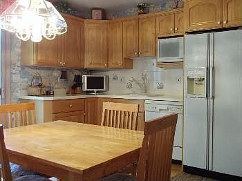 1st image of 902 W Burr Oak Dr
