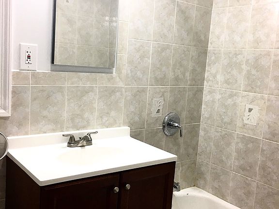 3rd image of 5058 48th St #2