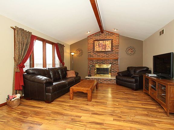 4th image of 607 Jaquays St
