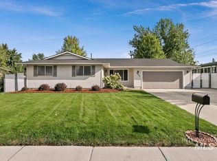 9034 W Oakmont Ct, Boise, ID 83704