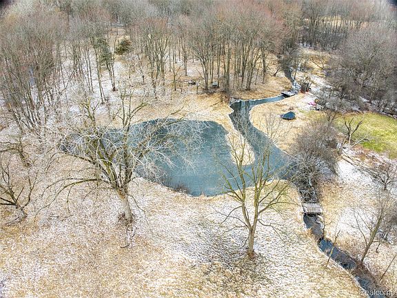 2nd image of 23675 Novi Rd