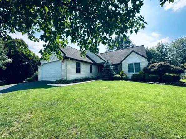 24 Waxwood Rd, Shoemakersville, PA 19555