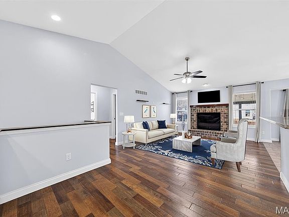 4th image of 178 Shadow Pointe Dr