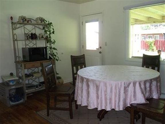 4th image of 3916 W Greenbrier Dr