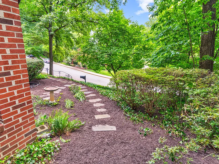 3402 Halcyon Dr — Photo 66