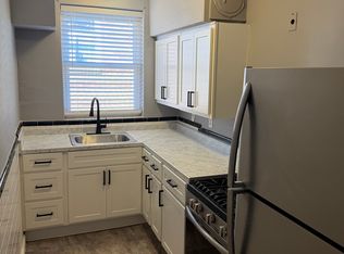 6958 Chippewa St APT 2E, Saint Louis, MO 63109