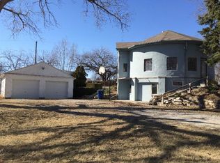 615 Oak St, Louisville, NE 68037
