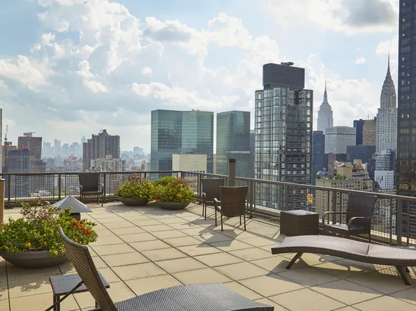 870 United Nations Plaza image 17 of 19