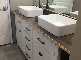 10022 Westland Dr, Knoxville, TN 37922