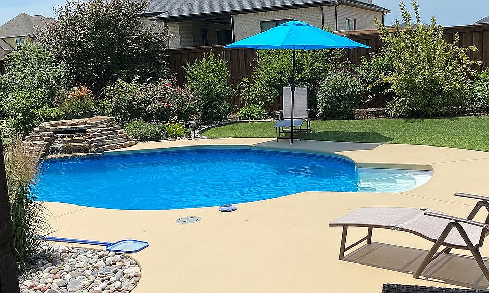 2nd image of 4300 S 86th Pl