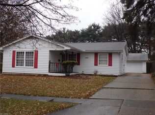 2378 Frederick Dr, Cuyahoga Falls, OH 44221