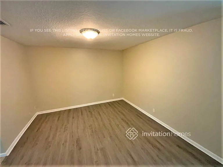 112 Granada St — Photo 7