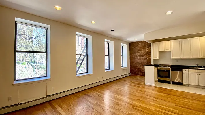 Rented by Douglas Elliman | media 14