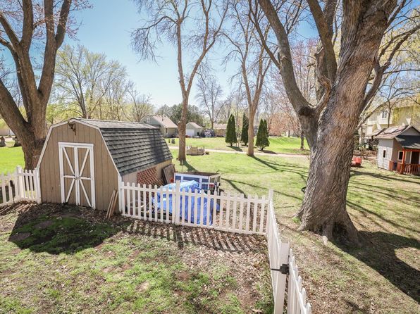 211 Beech St, Chaska, MN 55318