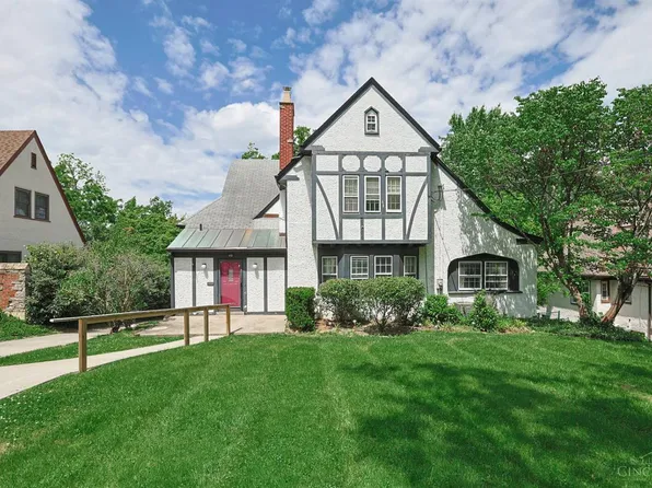 42 Fleming Rd, Cincinnati, OH 45215