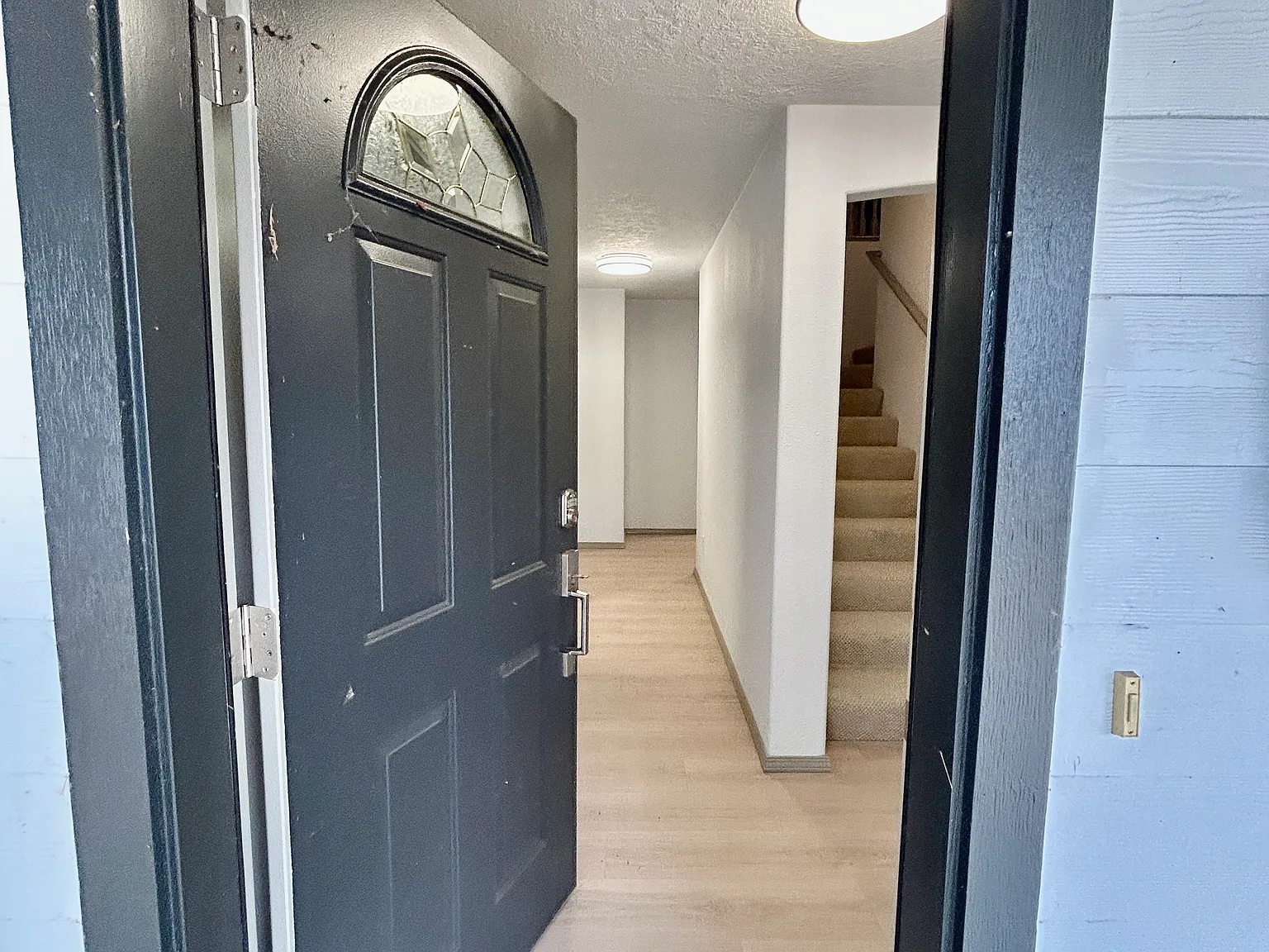 4 bed, 1811 sqft, $3,100 — Photo 2