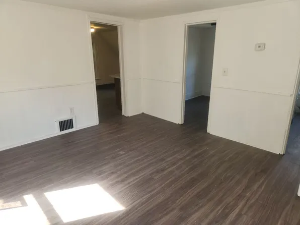 255 6th St, Rochester, NY 14605