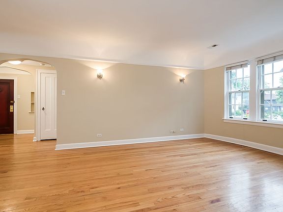 4th image of 344 S Maple Ave APT 1A