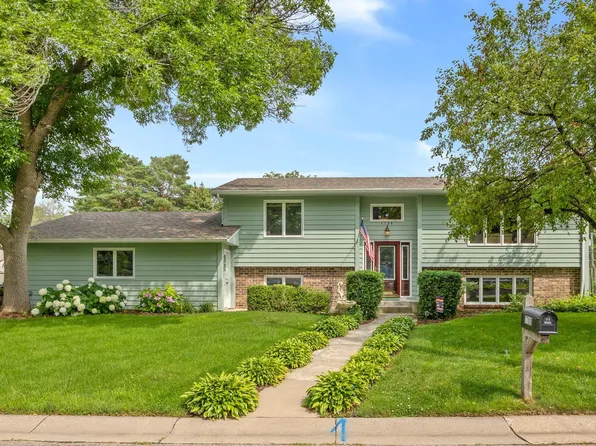 1700 Canary Ln, Mound, MN 55364