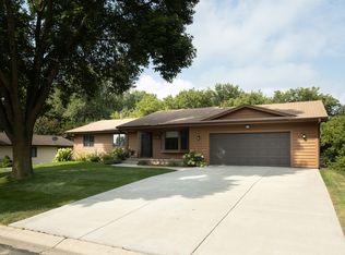 7781 Banks Ct, Inver Grove Heights, MN 55077