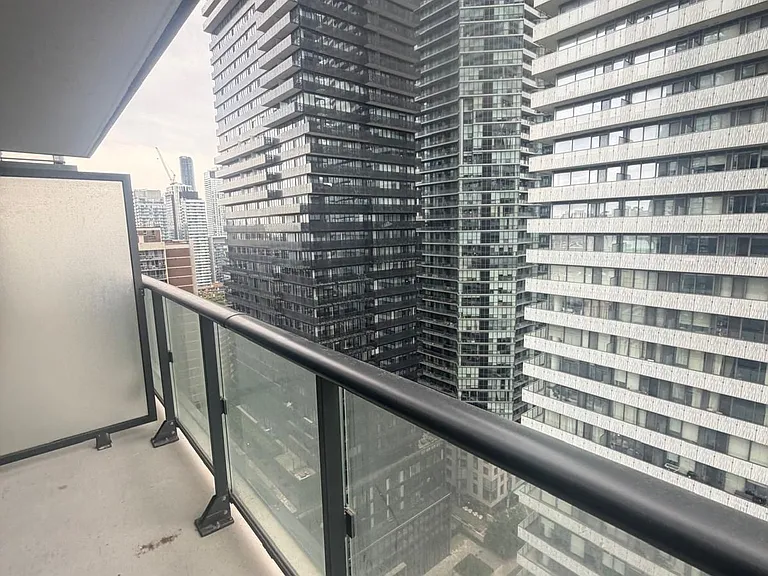 634 Church St #2301 — Photo 11