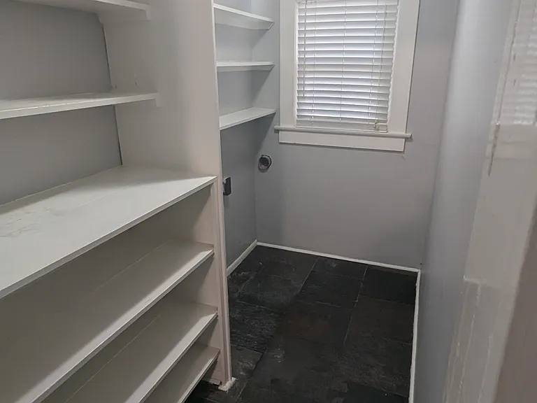 1411 Neosho St — Photo 12