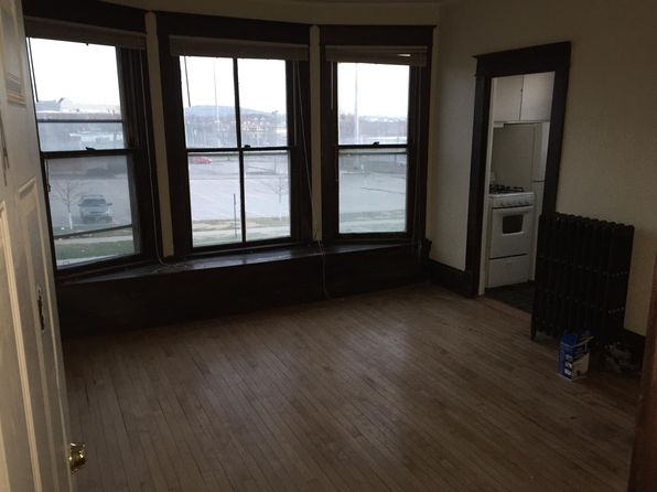 716 4th Ave SE