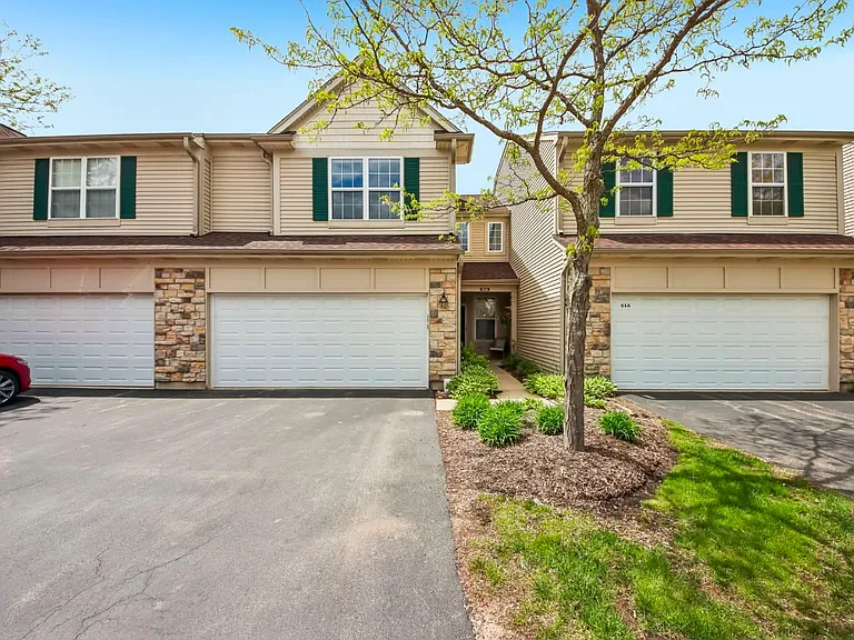 612 Shakespeare Dr — Photo 1