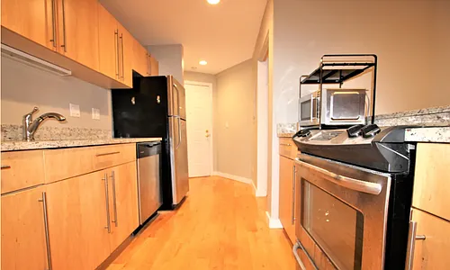 17 Bow St #4R Photo 1