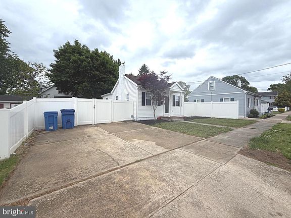3rd image of 711 Asbury Ave