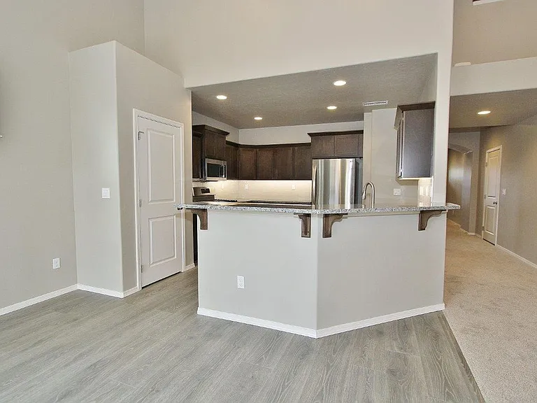 33 N Mingus Ave — Photo 10