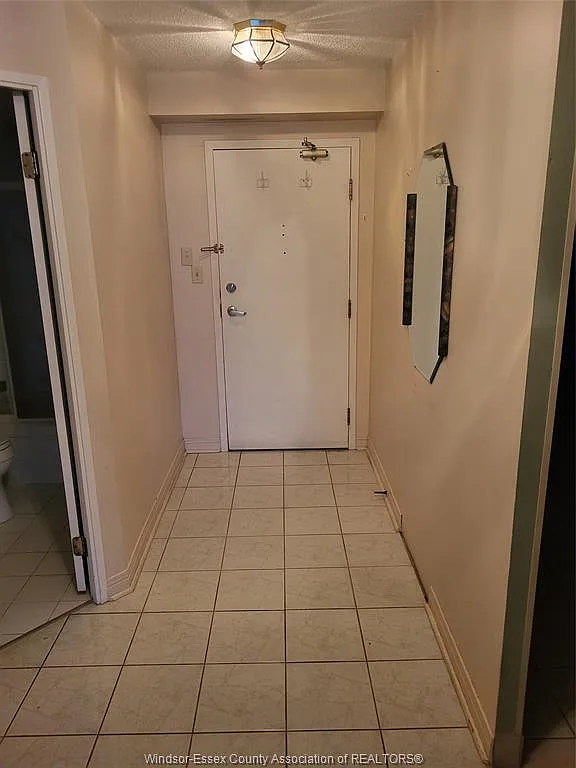 2 bed, 2.0 bath, 1131 sqft, $2,300 — Photo 3