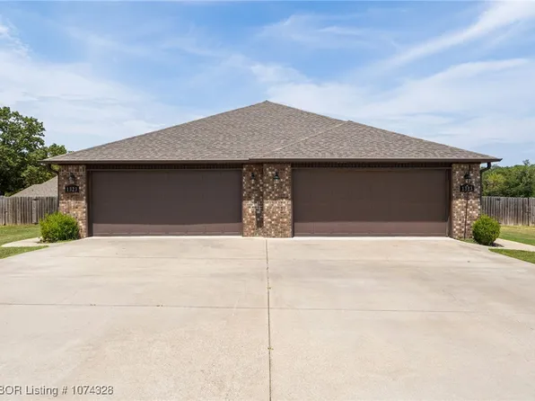1323 Springhill Rd, Barling, AR 72923