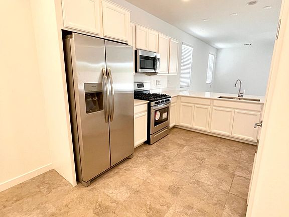 5th image of 3831 S 63rd Dr