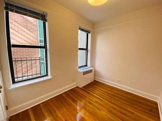 Rented by Metropolis Real Estate of Manhattan | media 26