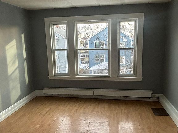 4th image of 38-40 Redding St