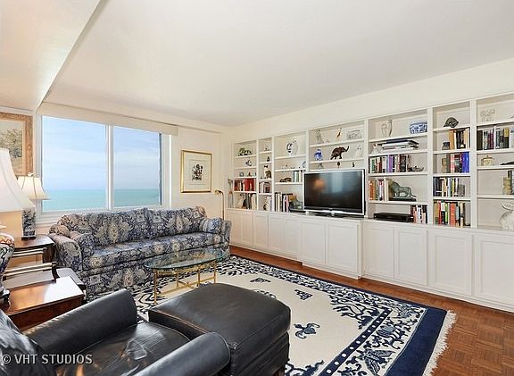 4th image of 1440 N Lake Shore Dr APT 21DY