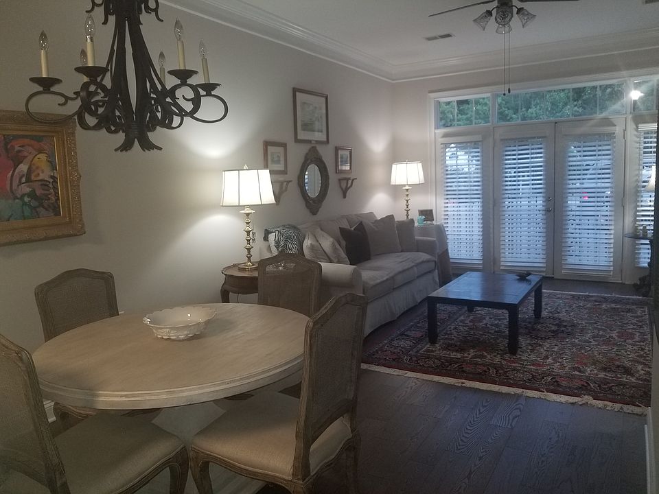 1st image of 5415 Northland Dr NE #102